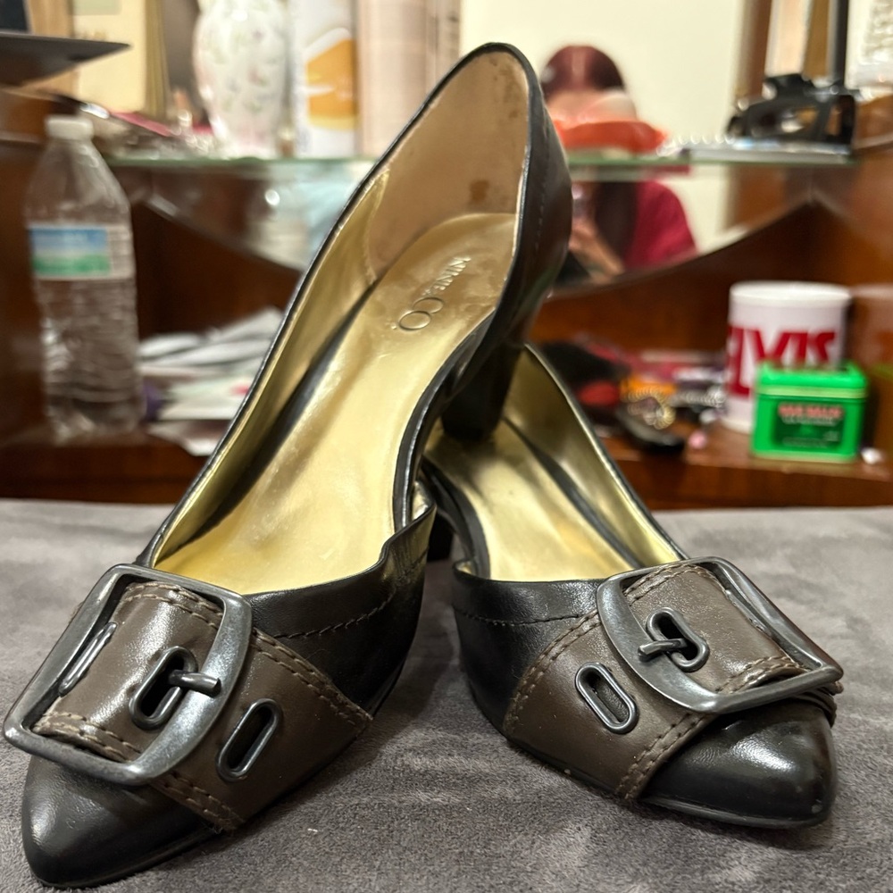 Nine & Co. Black and Brown Heels with Buckle